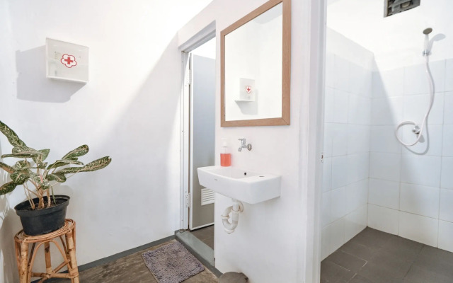 Snooze Guesthouse Yogyakarta - Hostel
