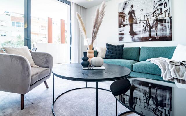 INF32L- Modern city apartment, families only