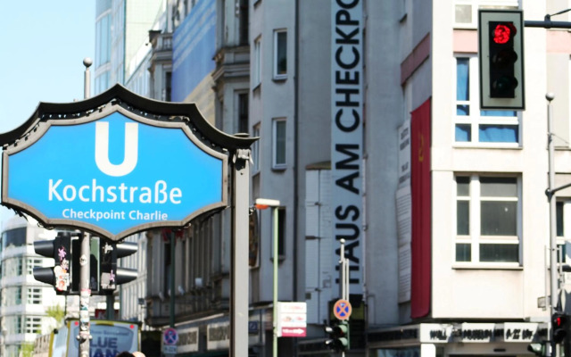 Mondrian Suites Berlin Checkpoint Charlie