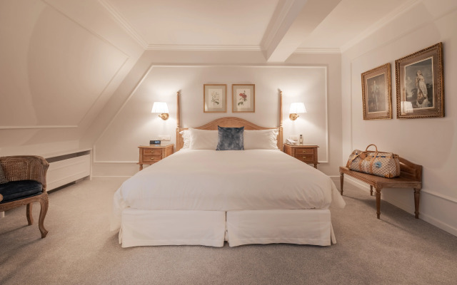 Отель Manos Stephanie