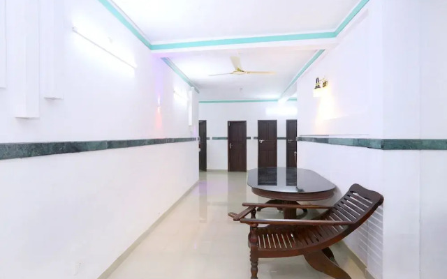 OYO 61270 313s Royal Suites