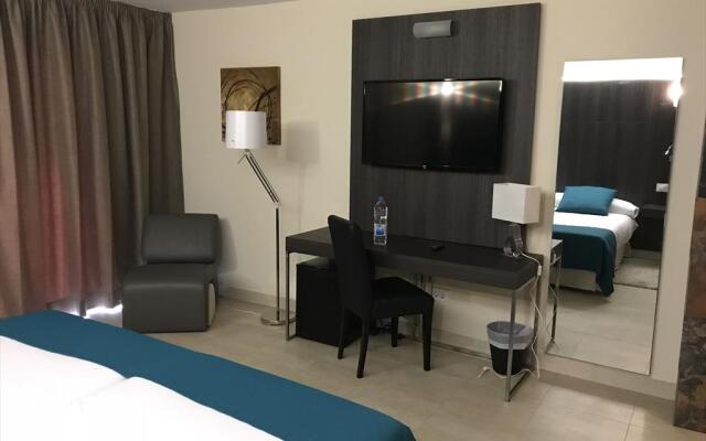 Hotel La Aldea Suites