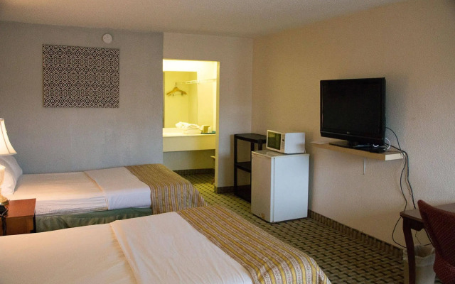 Cocomo Inn and Suites