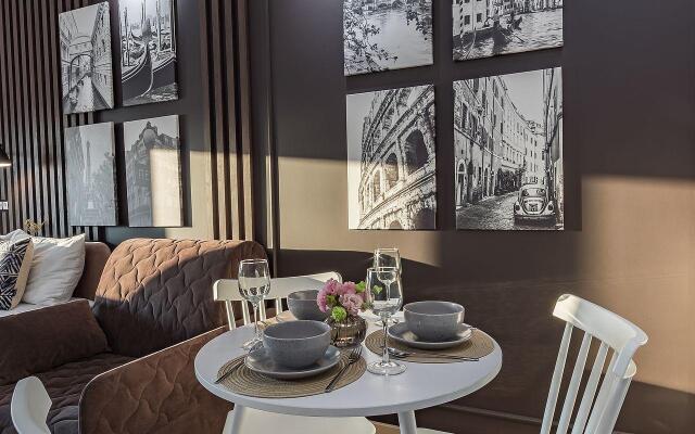 2ROOMS (2РУМС) на улице Максима Горького