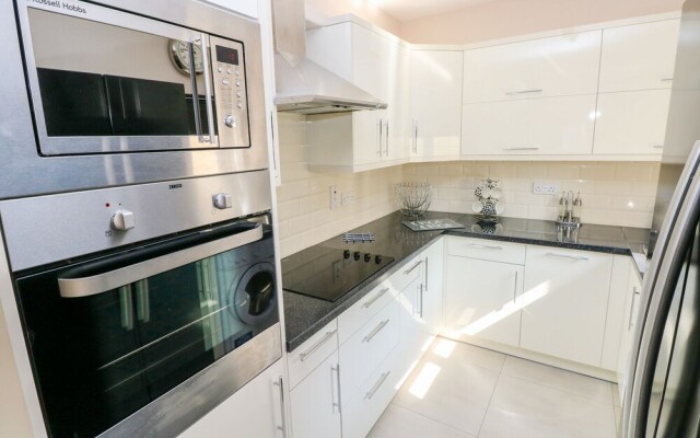 Vineyard Vale 8
