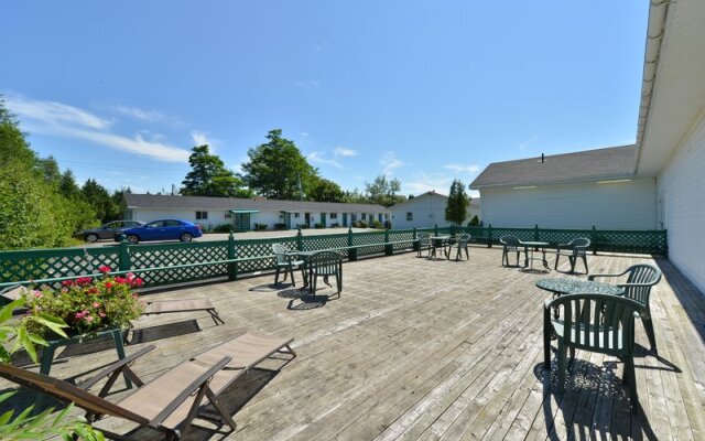 Econo Lodge Macpuffin