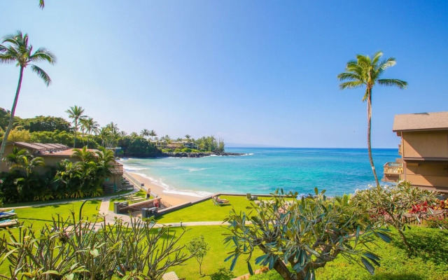 Kahana Sunset B7 2 Bedroom Condo by Redawning