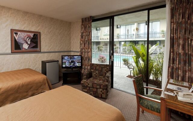 Travelodge Hotel at LAX