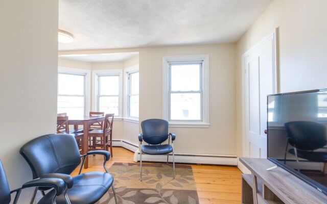 Chestnut Hill Apts by Starlight Suites