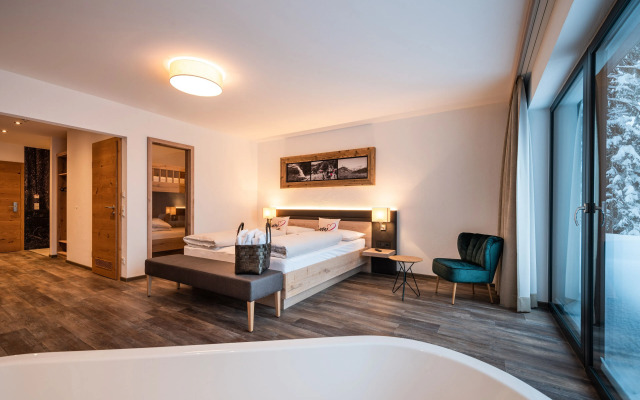 Ursprungs Panorama Hotel Königsleiten