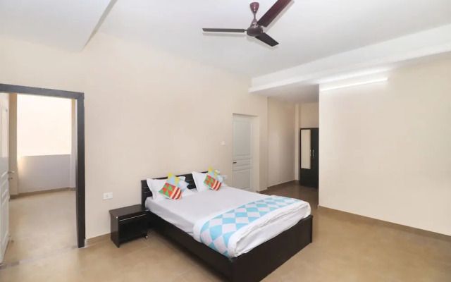 OYO 27826 Home Graceful Stay Near Airport