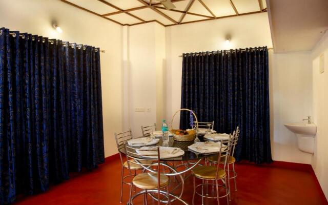 Marari White Home
