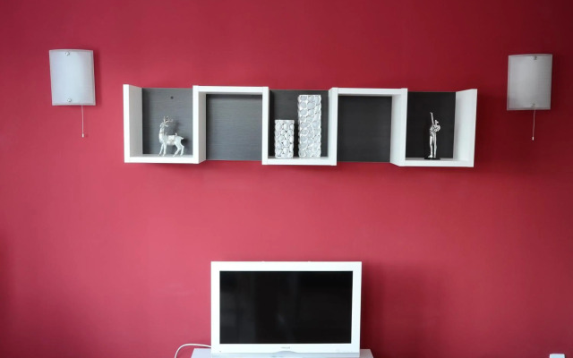 TES Flora Apartments