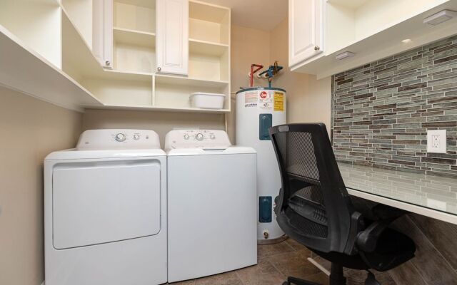 Phoenix Ix 1106 2 Bedroom Condo