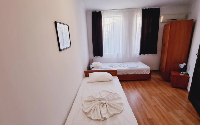 ARENA Aparthotel
