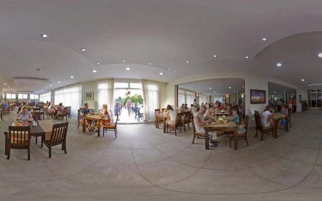 Arabella World Hotel