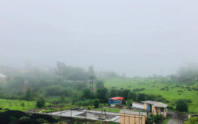 ROYAL MEADOWS - IGATPURI Bungalow B