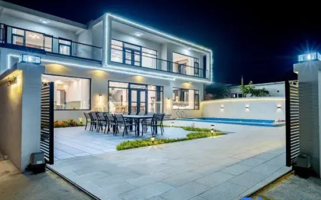 Half Mountain ·Cloud Pavilion