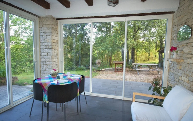 Les Petites Charmilles