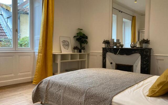 Studio standing, hyper centre, très calme