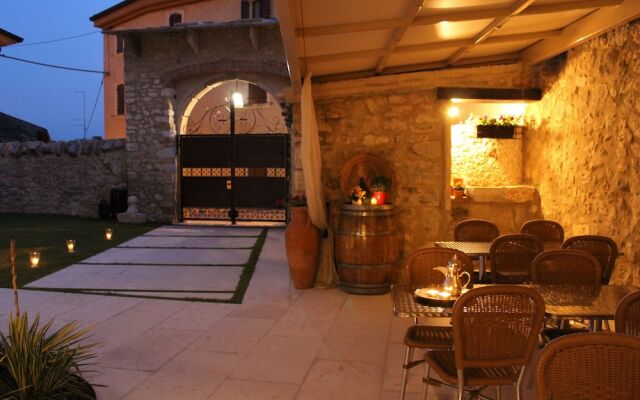 Arco di Vino - Tourist Location