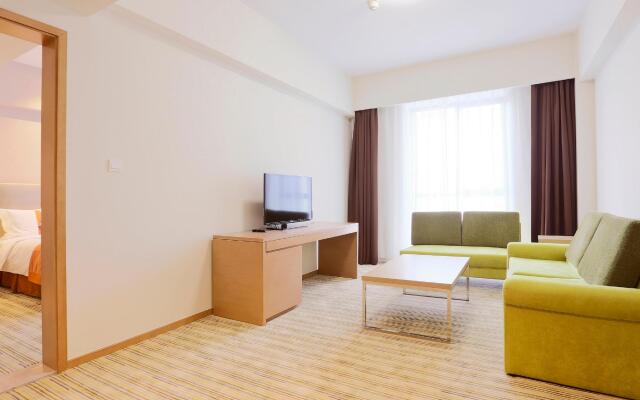 Holiday Inn Express Shanghai Gongkang by IHG