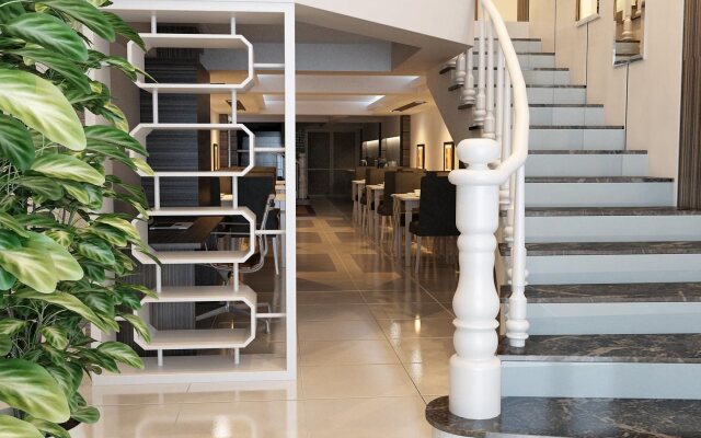 Hanoi Crystal Hotel