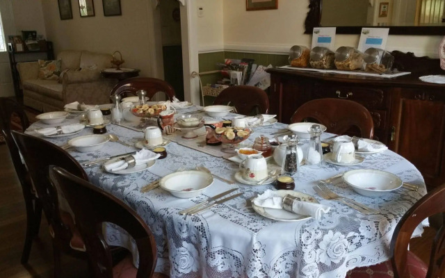 Elindale House Bed & Breakfast