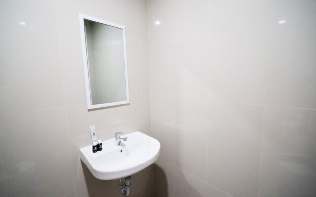 Nice And Comfy Studio Grand Dharmahusada Lagoon Apartment