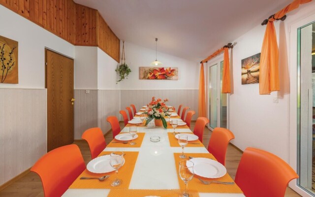 Stunning Home in Pula With Wifi and 7 Bedrooms