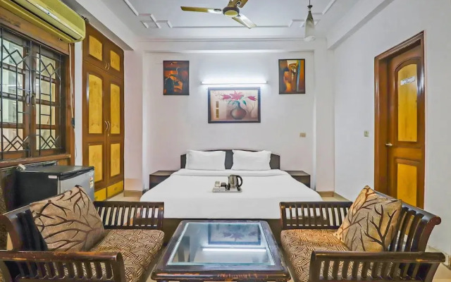 OYO 474 Hotel VM Residency