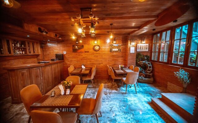 MUSMORE Boutique Hotel