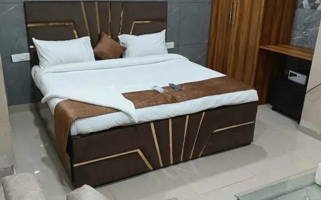Soooper Hotel