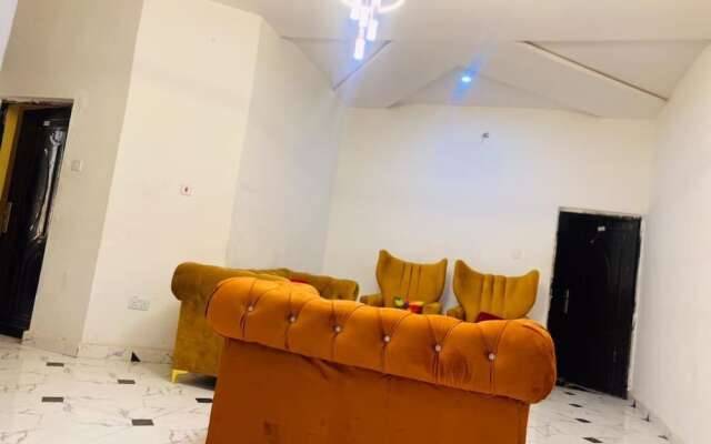 Flenjo Zone Bar and Apartments