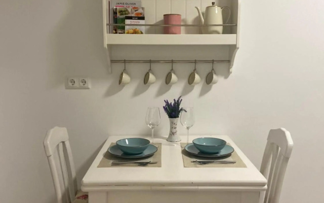 Schöne Wohnung über Wissen