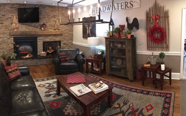 The Lodge at Headwaters