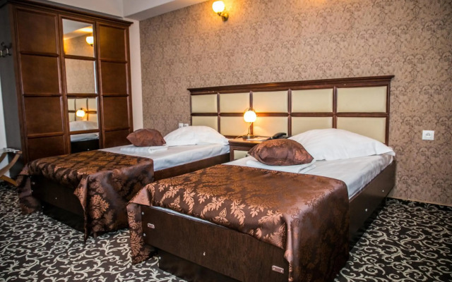 Hotel Megalos