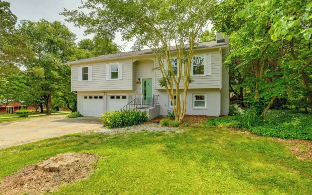 Pet-Friendly Lake Norman Retreat