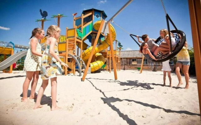 2 2-Person Hotel Room