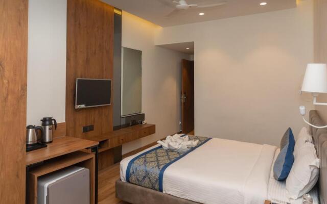 Pinnacle Grand Hotel and Banquets