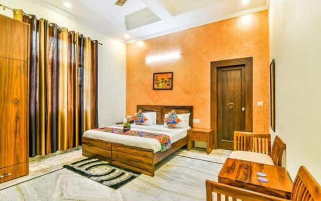 Fabhotel Bella Vista