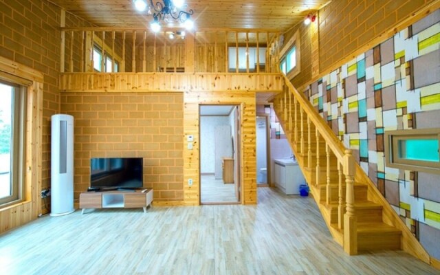 Goseong Sanmaru Pension