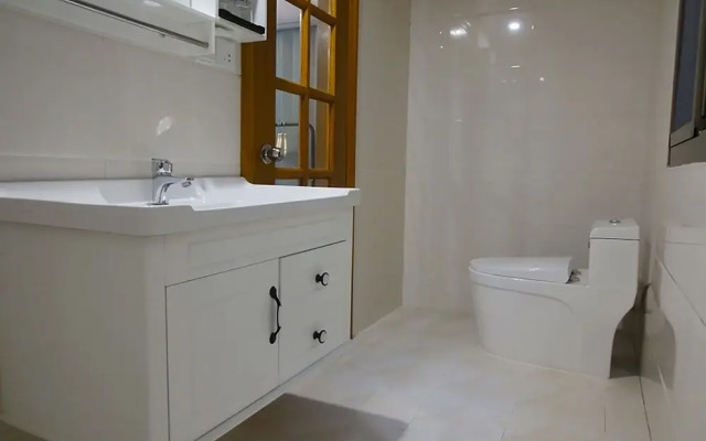 Xiang Shan Lin Hai Homestay