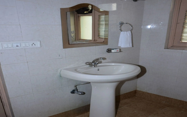 Hotel Rajlaxmi Palace by OYO Rooms