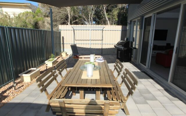 Elandra Holiday Home