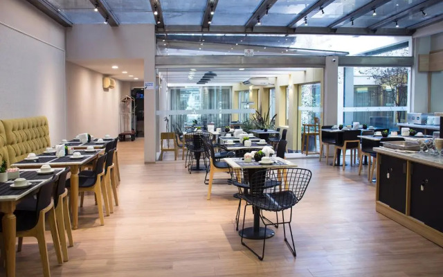 Armon Suites Hotel