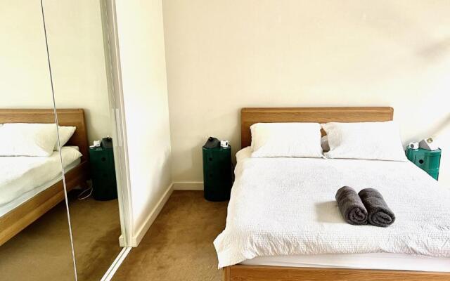 Lovely 1 bedroom apartment in Crows Nest
