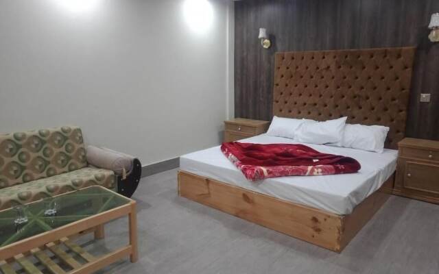 Hill Top Hotel Shogran