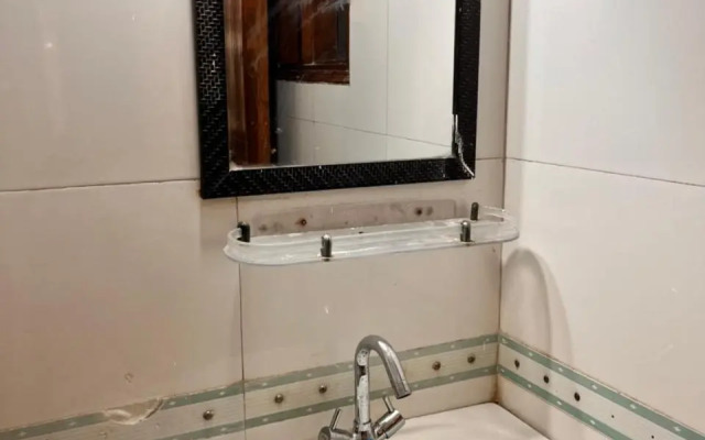 OYO Rooms 786 Old Gurgaon