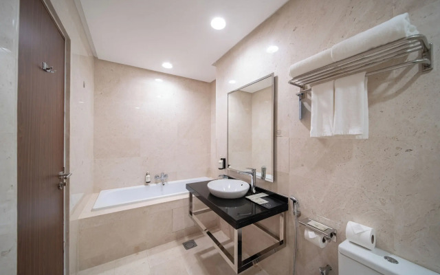 St. Giles Boulevard Hotel